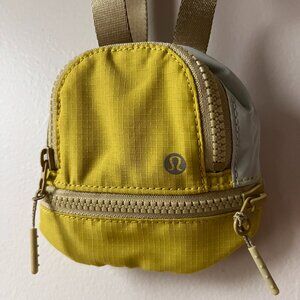 Lululemon Adventurer Nano Crossbody Bag Green